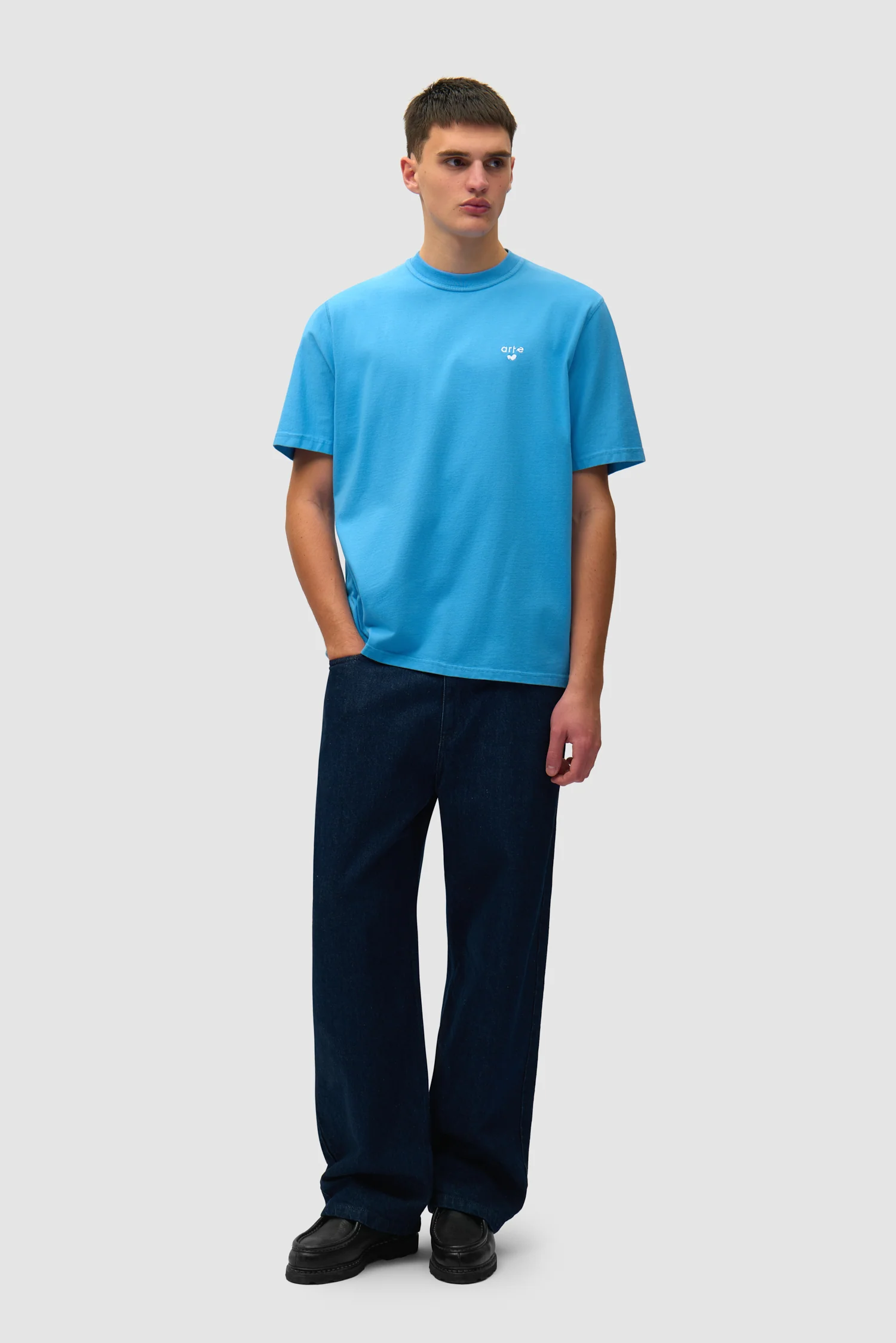 Heart Logo T-shirt - Blue - Image 4
